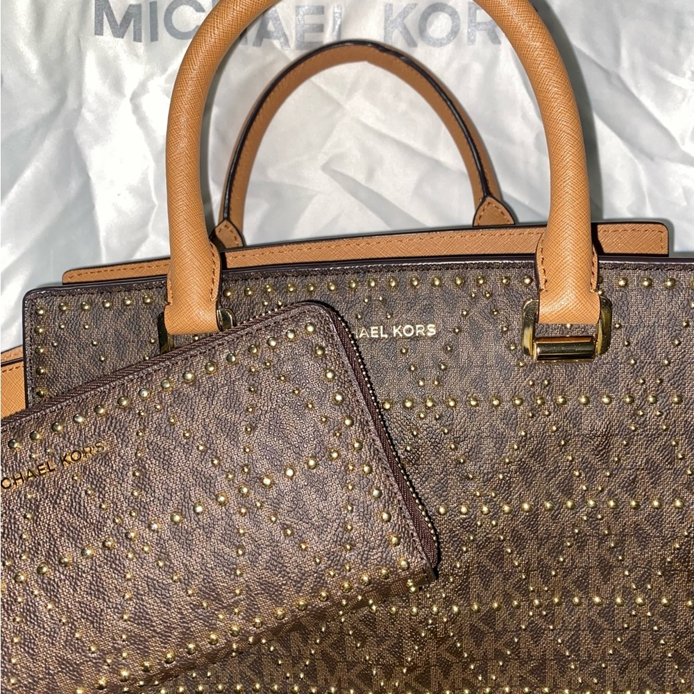 Michael Kors Selma Satchel and matching wallet.